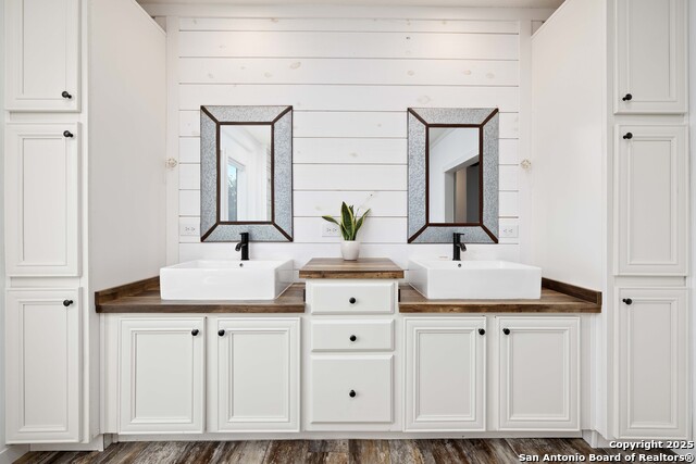 Image 19 of 35 For 2301 Wegner  B