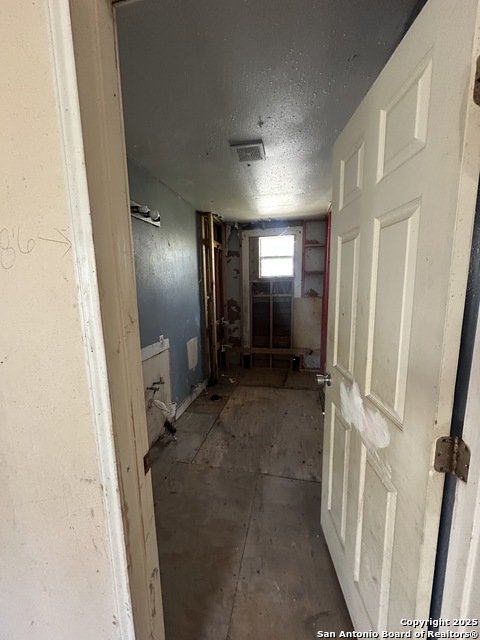 Image 14 of 14 For 505 Sylvia W