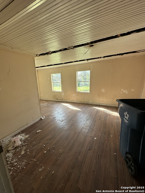 Image 9 of 14 For 505 Sylvia W