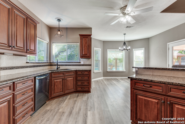 Image 10 of 24 For 1536 Kings Ranch