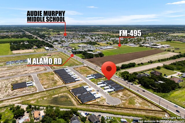 Listing photo id 6 for 848 Deluxe Street