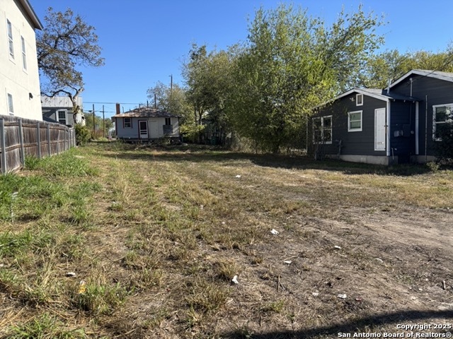 Image 2 of 5 For 116 Spruce St.