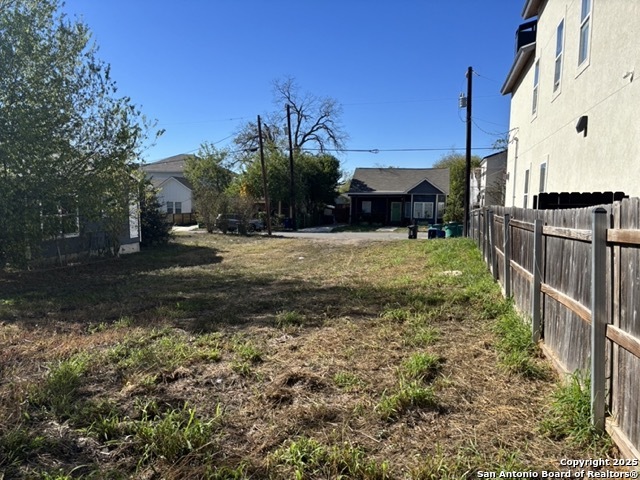 Image 3 of 5 For 116 Spruce St.