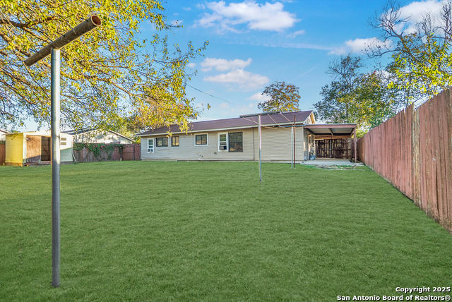 Image 18 of 19 For 5915 Middlefield