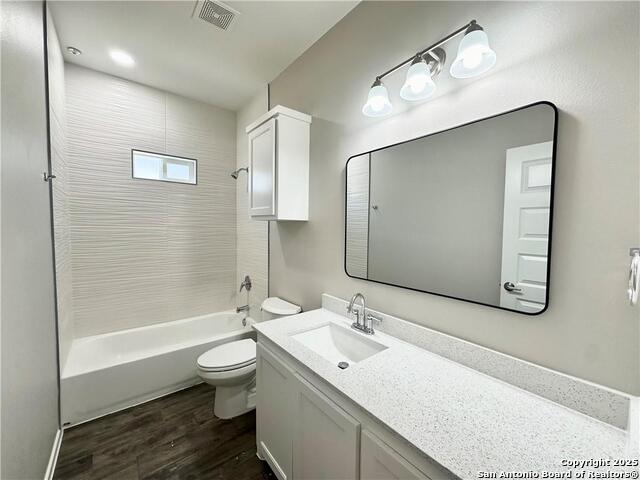 Listing photo id 11 for 432 Acacia Street