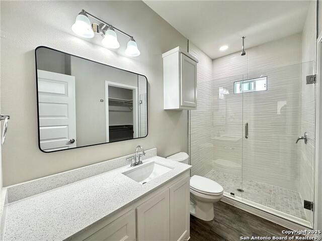 Listing photo id 13 for 432 Acacia Street