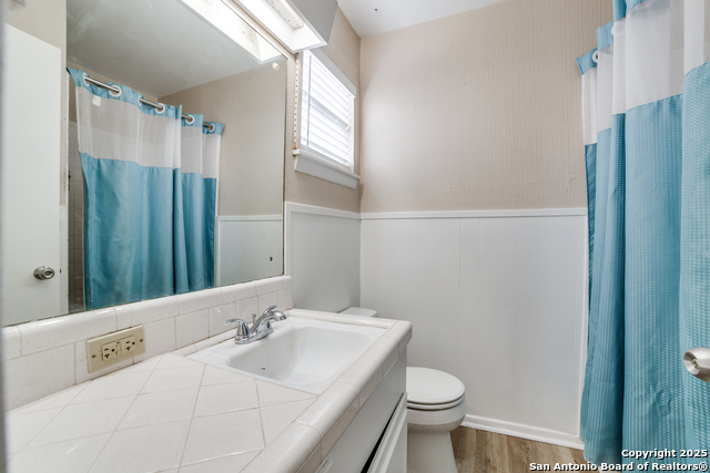 Image 11 of 29 For 2802 Darwin  