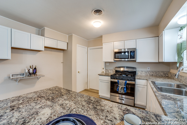 Image 18 of 29 For 2802 Darwin  