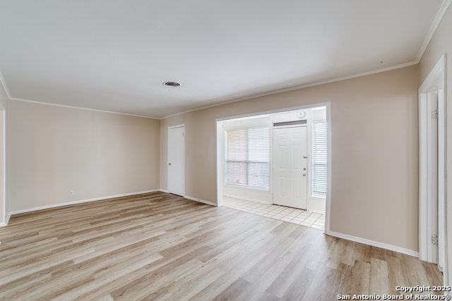 Image 3 of 29 For 2802 Darwin  