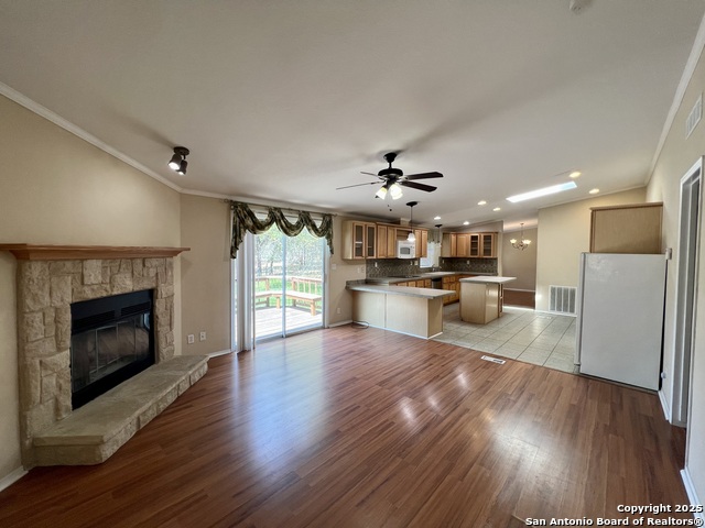 Image 11 of 32 For 105 Encino Torcido