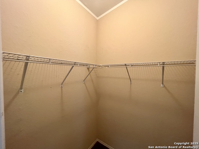 Image 16 of 32 For 105 Encino Torcido