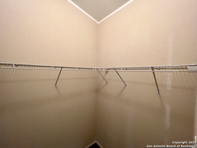 Image 17 of 32 For 105 Encino Torcido