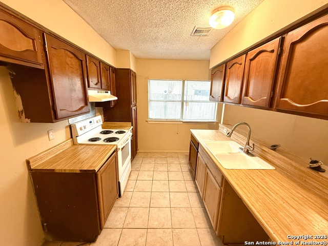 Image 6 of 18 For 7042 Oldham  