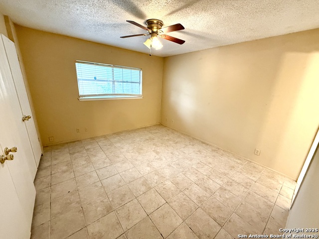 Image 9 of 18 For 7042 Oldham  