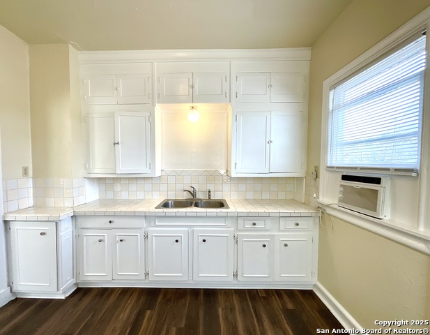 Image 24 of 30 For 1645 Mulberry W