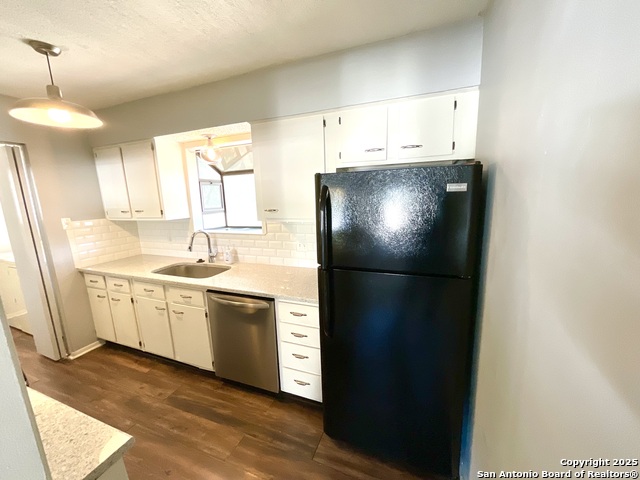 Image 7 of 28 For 3843 Barrington St 253n