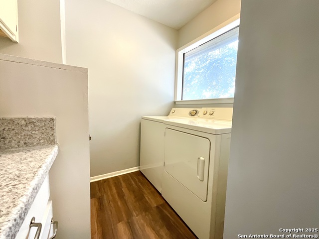 Image 9 of 28 For 3843 Barrington St 253n