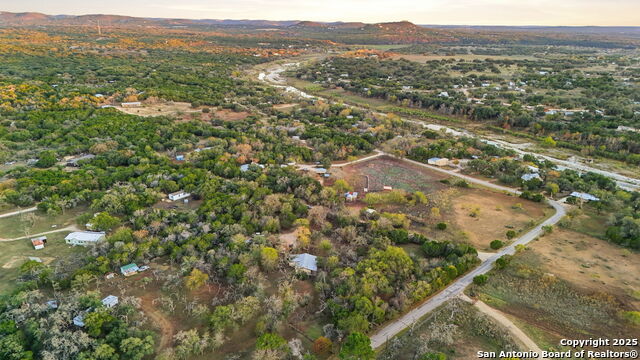 Image 32 of 37 For 340 Rio Oak  