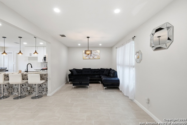 Image 6 of 26 For 3103 Meadow Pass