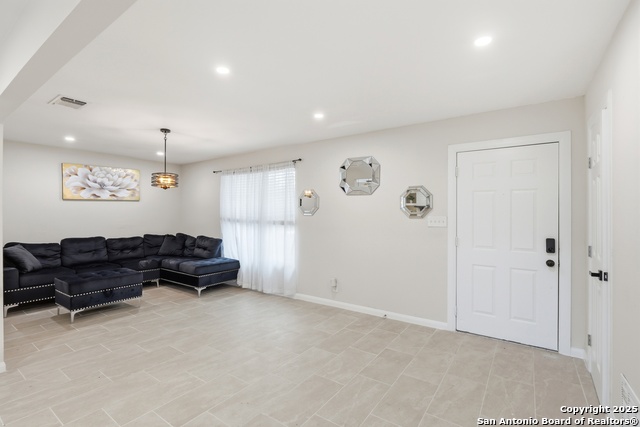 Image 7 of 26 For 3103 Meadow Pass