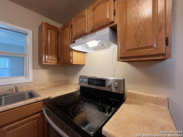 Image 11 of 29 For 1029 Essex St