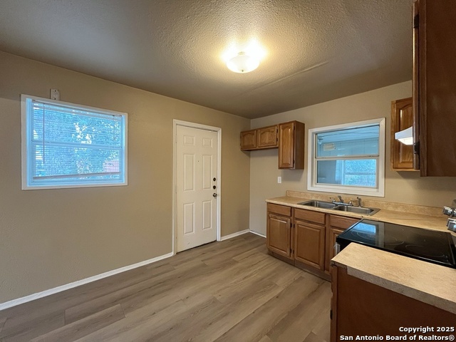 Image 13 of 29 For 1029 Essex St