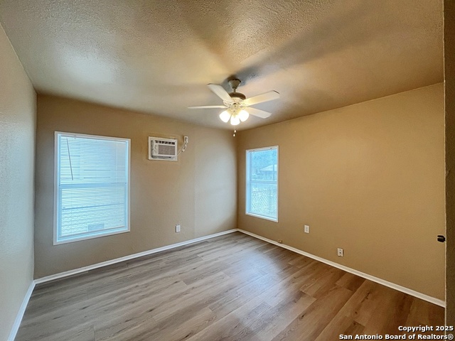 Image 15 of 29 For 1029 Essex St