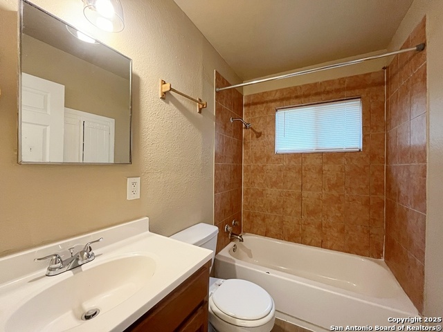 Image 17 of 29 For 1029 Essex St