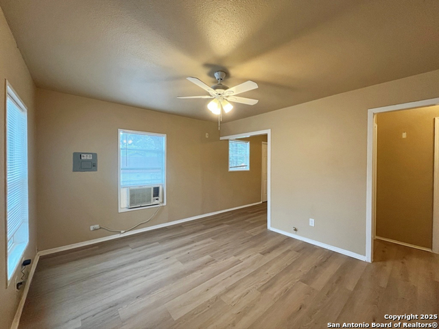 Image 7 of 29 For 1029 Essex St