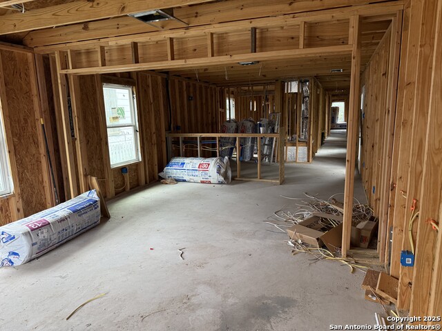 Image 3 of 3 For 216 Milvid  