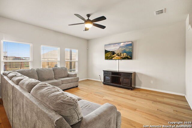 Image 11 of 30 For 9335 Nubuck Branch