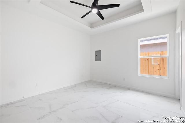 Listing photo id 6 for 1300 Abesam Avenue N