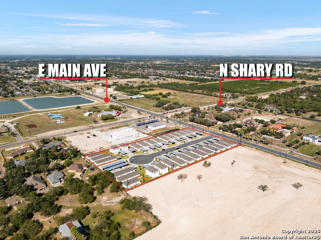 Listing photo id 2 for 7811 58th Lane