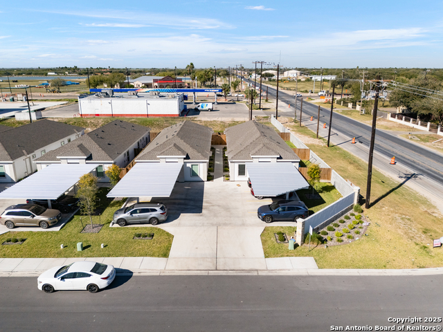 Listing photo id 0 for 7815 58th Lane