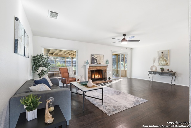 Image 4 of 37 For 12004 Prairie Oak