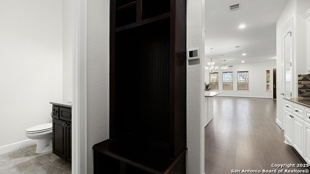 Image 15 of 34 For 961 N. Academy