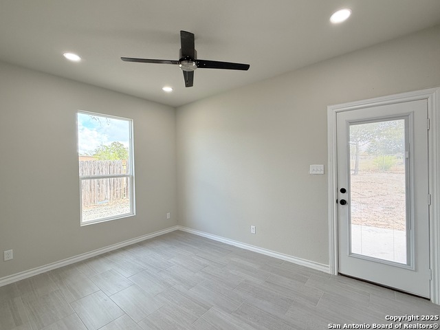 Image 12 of 17 For 3274 Ih 35 N 2