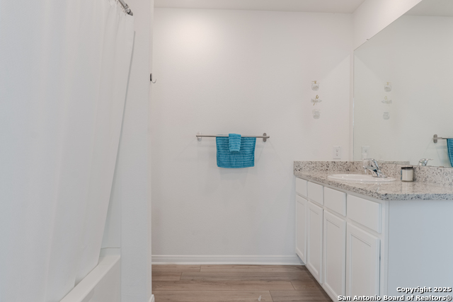 Listing photo id 12 for 12114 Luckey Villa