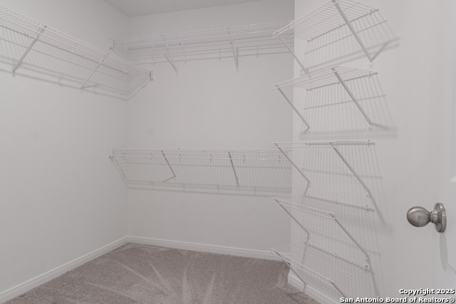 Listing photo id 13 for 12114 Luckey Villa