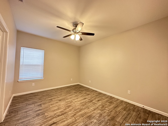 Listing photo id 24 for 1505 Shavano Drive