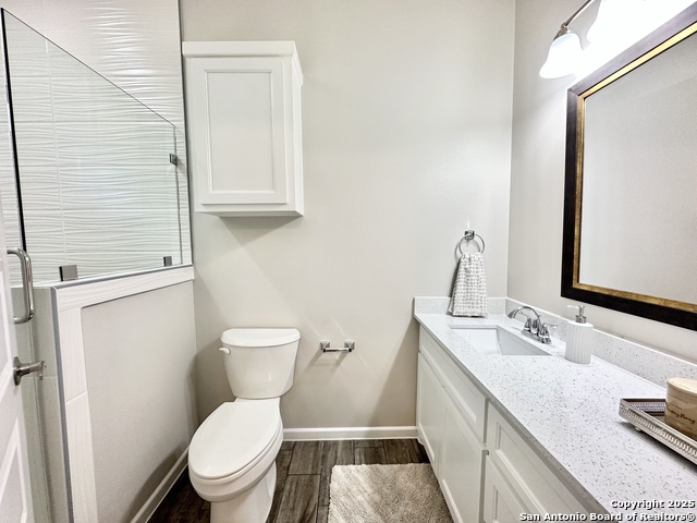 Listing photo id 6 for 1505 Shavano Drive