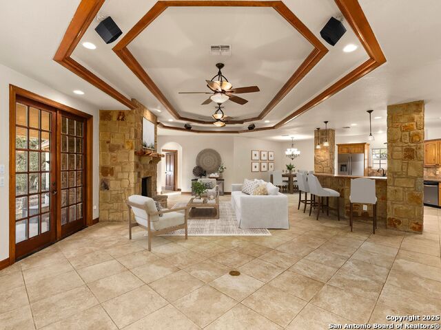 Image 10 of 73 For 102 Oak Valley Dr