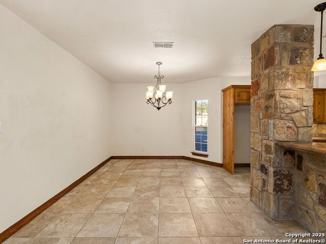 Image 12 of 73 For 102 Oak Valley Dr