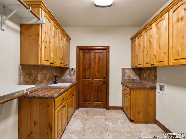 Image 17 of 73 For 102 Oak Valley Dr