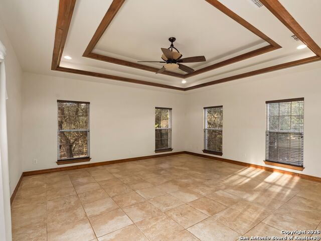 Image 18 of 73 For 102 Oak Valley Dr