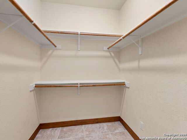 Image 23 of 73 For 102 Oak Valley Dr