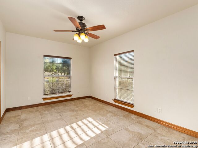 Image 29 of 73 For 102 Oak Valley Dr