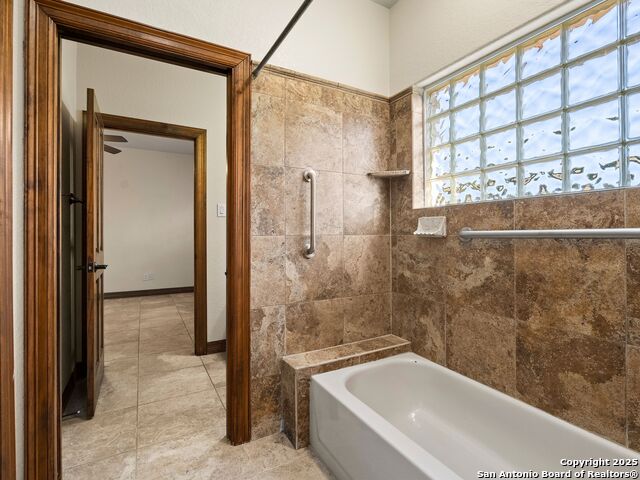 Image 31 of 73 For 102 Oak Valley Dr