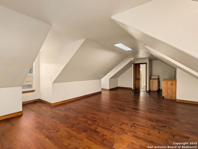 Image 35 of 73 For 102 Oak Valley Dr