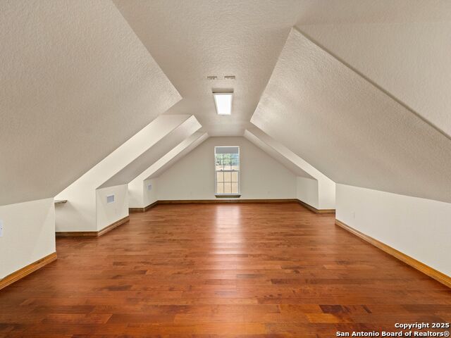 Image 36 of 73 For 102 Oak Valley Dr